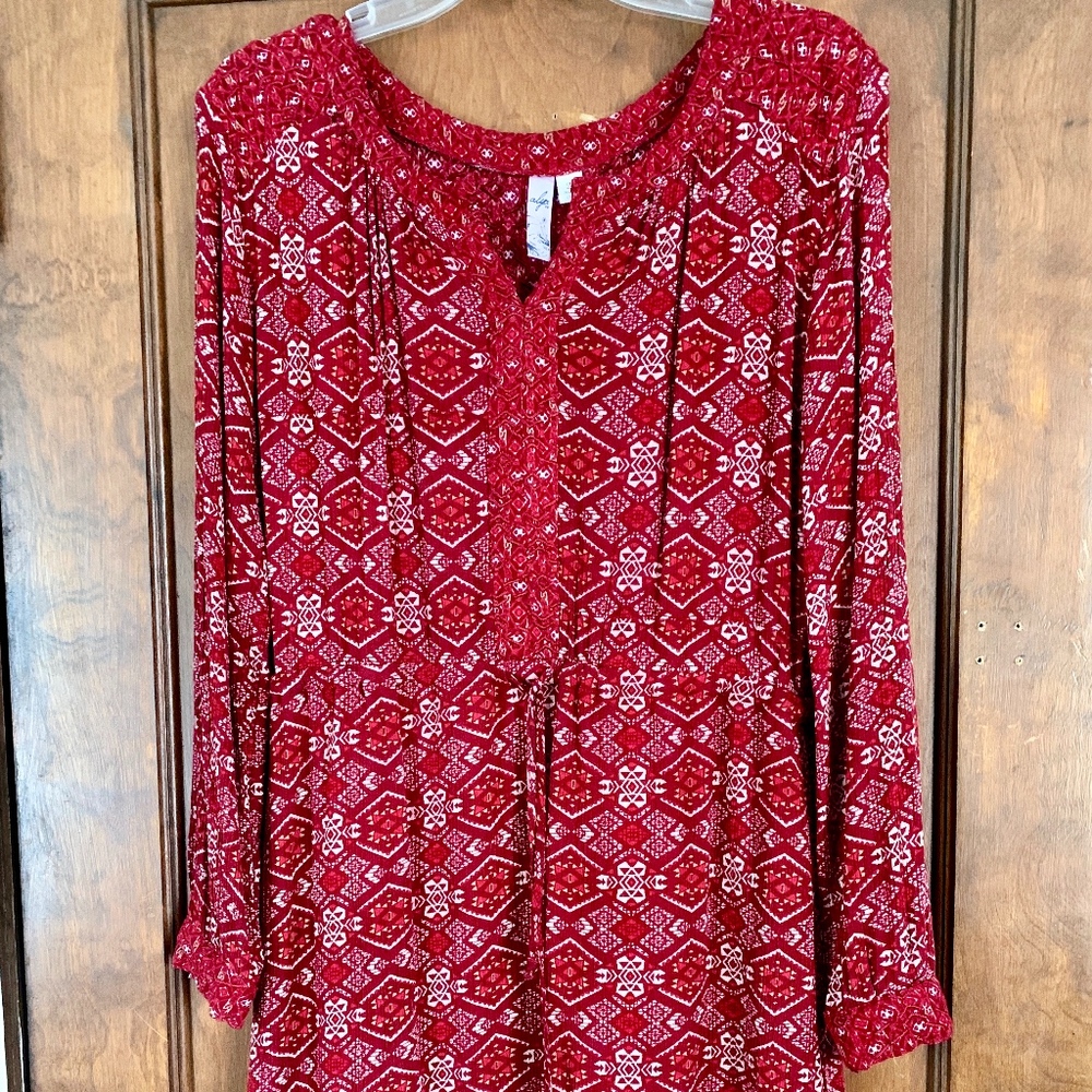 boho-chic dress with long sleeves